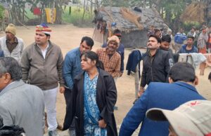 सीडीओ ने किया गांवो का निरीक्षण कर्मचारियों की लगाई फटकार